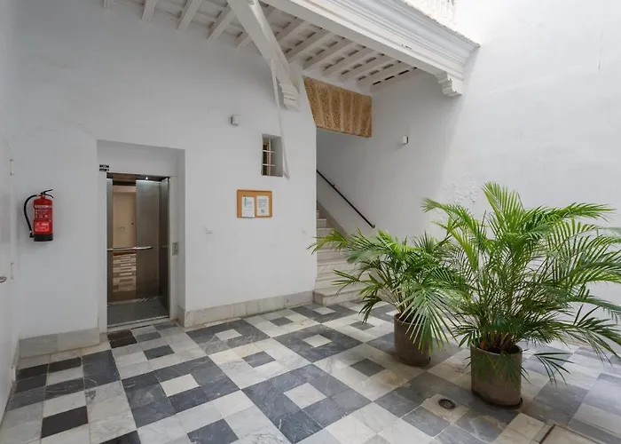 The Queen's Designer By Cadiz4rentals Cádiz