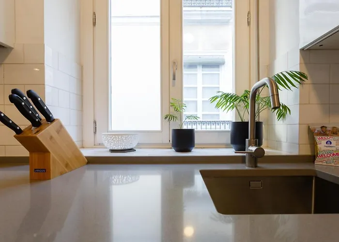 Apartment The Queen's Designer By Cadiz4rentals Cádiz