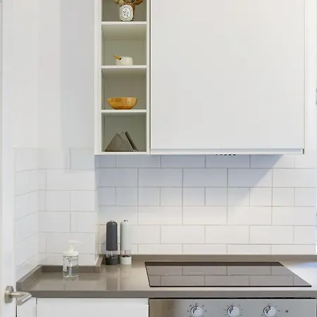 The Queen's Designer By Cadiz4rentals Apartment