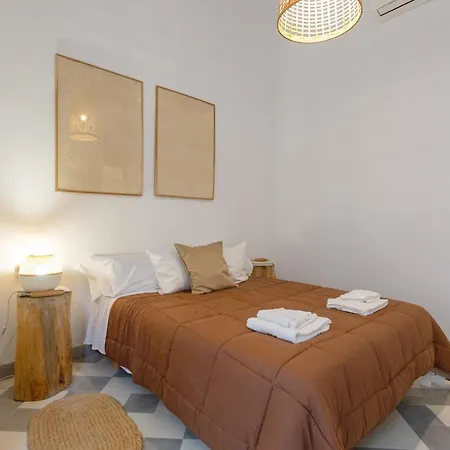 The Queen's Designer By Cadiz4rentals * Cadiz